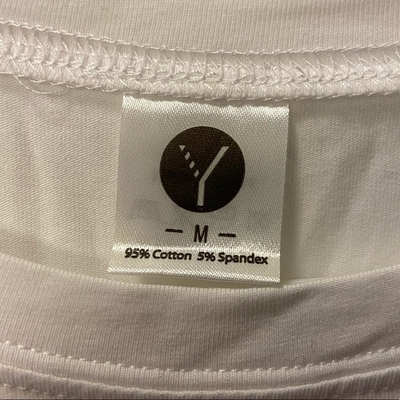 The Future Is Female T-shirt - Picture 3 of 4